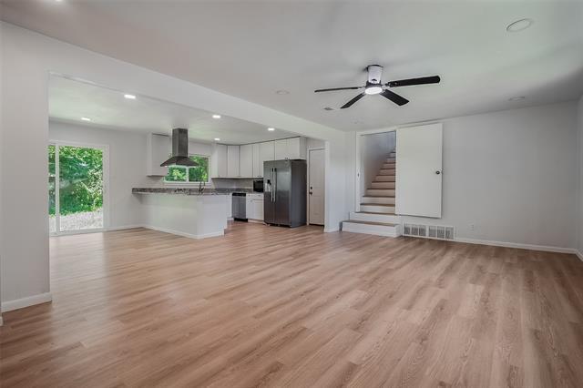Building Photo - 1421 S Scullin Ave