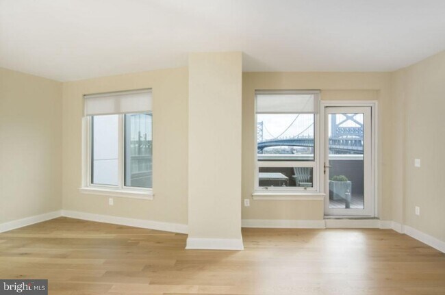 Building Photo - 235 N Christopher Columbus Blvd
