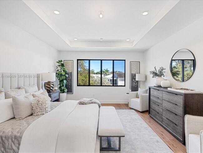 Building Photo - 19701 NE 16th Pl