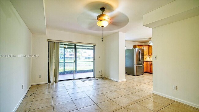 Building Photo - 11101 SW 15th Manor