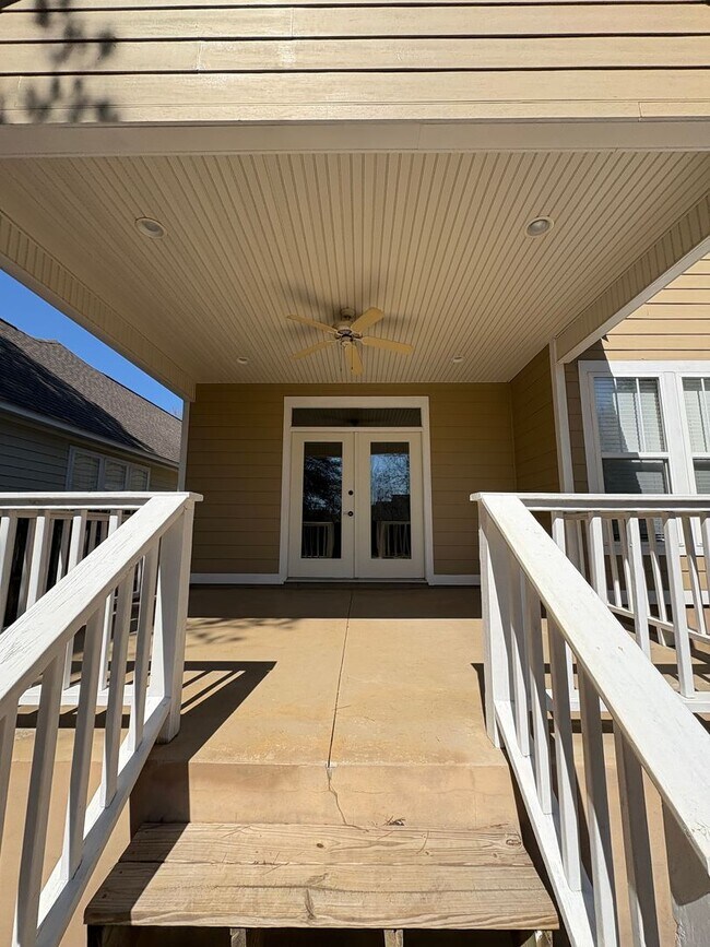 Building Photo - 540 Orchard Cir