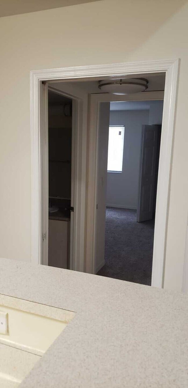 Building Photo - Elegant 2bedrooms 2 bathrooms