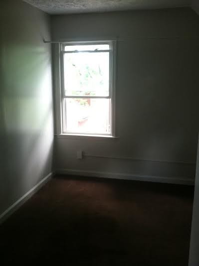 Building Photo - 42 1/2 Alexander St