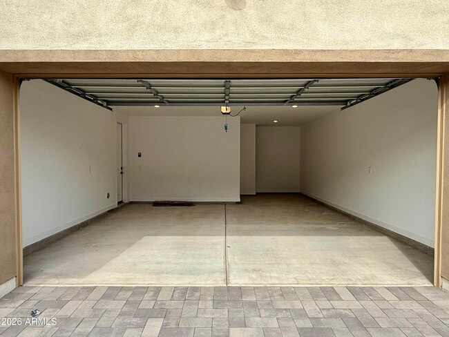Building Photo - 2345 E Stephens Ct