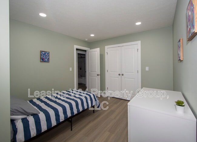 Building Photo - 201 Berry Ln