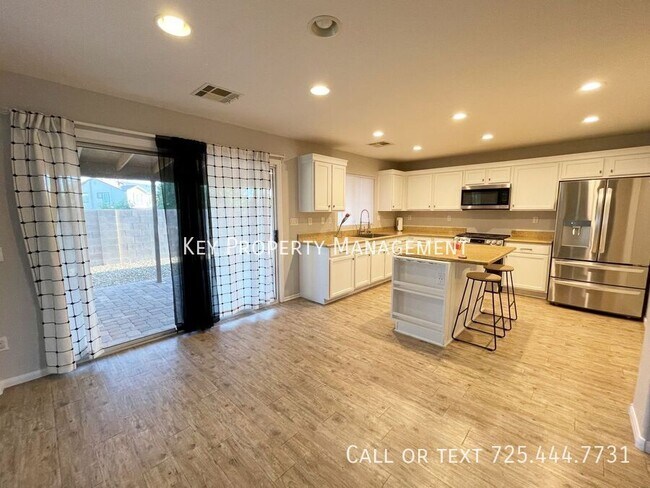 Building Photo - 605 Sonoran Heights Ave