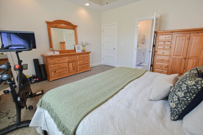 Building Photo - 2273 Colston Dr