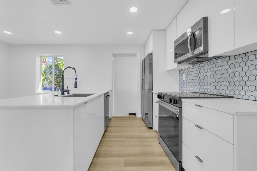 Building Photo - 1170 NW 59th St