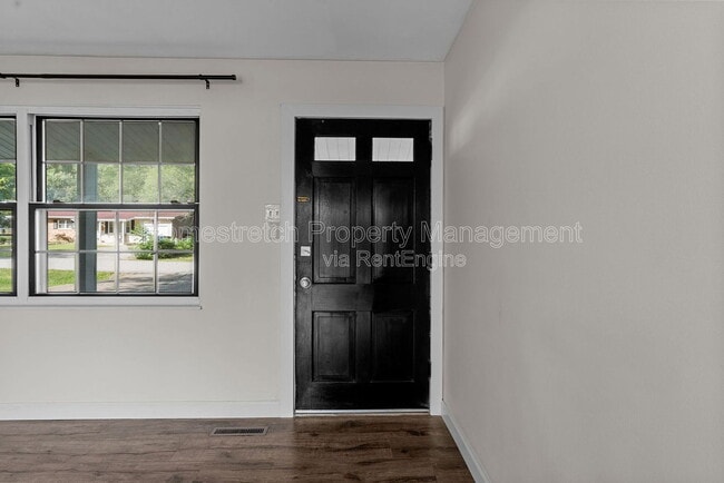 Building Photo - 235 Midland Dr