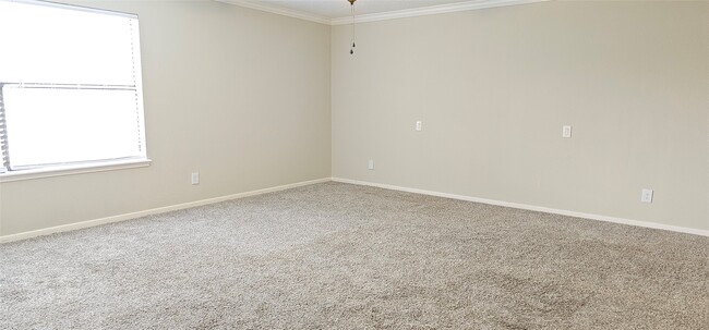 Building Photo - 930 Caswell Ct