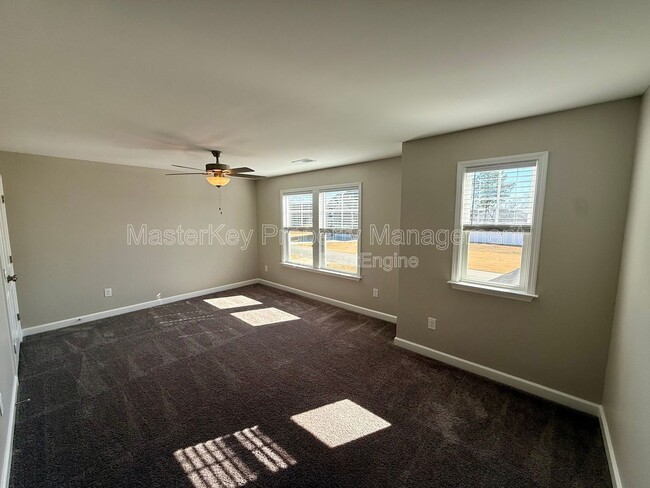 Building Photo - 75 N Clearbrook Ct