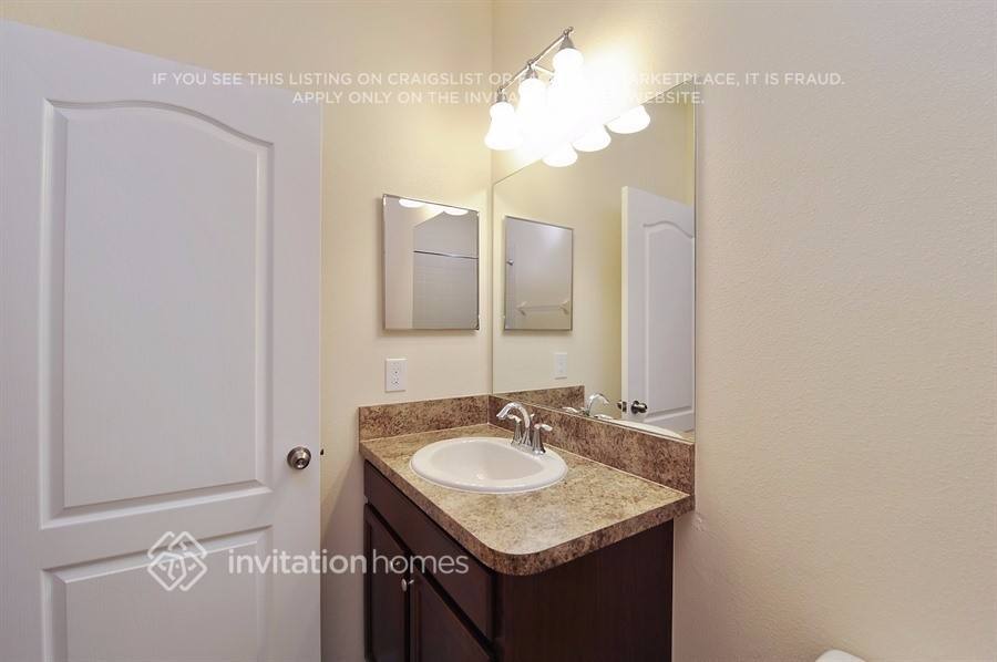 Building Photo - 12115 Streambed Dr