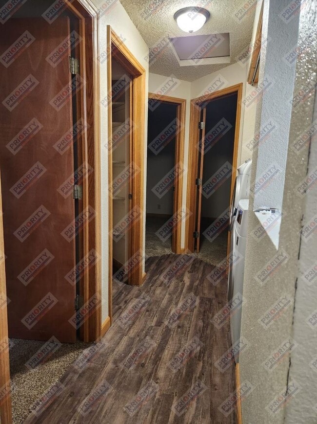 Building Photo - Townhome for Rent