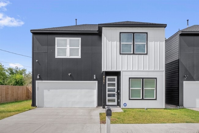 Building Photo - 4321 McKinley St