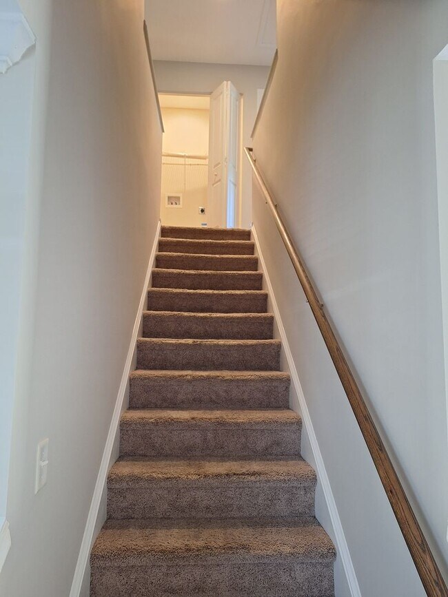 Building Photo - Wonderful Two Story Four Bedroom Home in N...