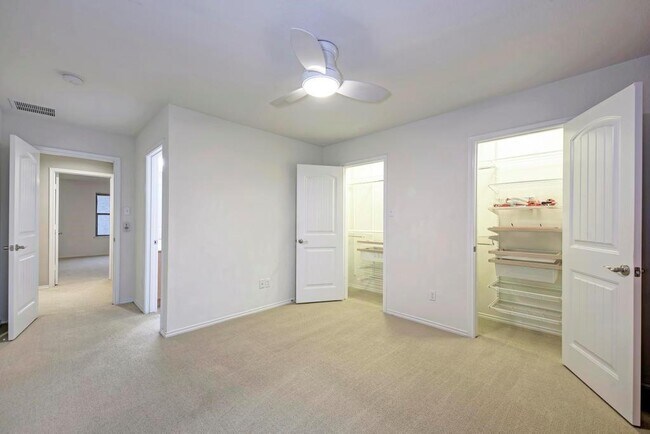 Building Photo - 2119 Howell Mountain Dr