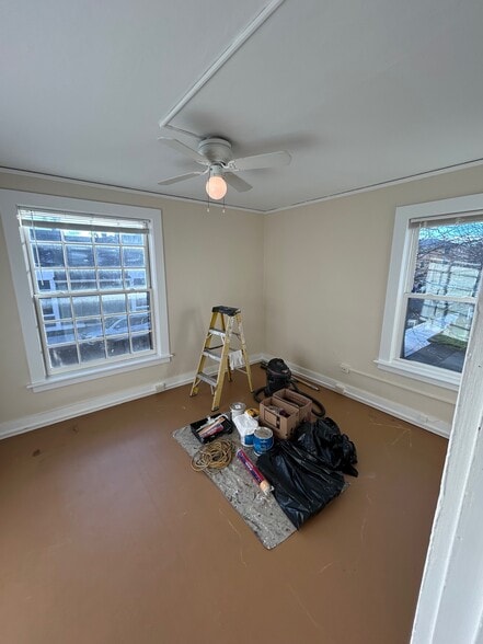 Building Photo - 27 Housatonic St