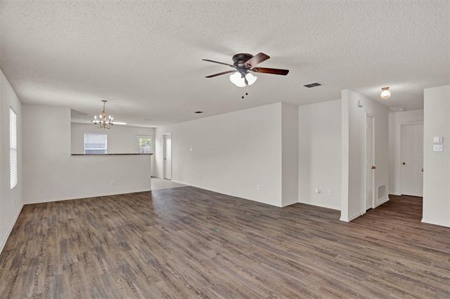 Building Photo - 105 Sandlewood Dr