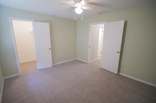 Building Photo - 2304 Hartsfield Ct