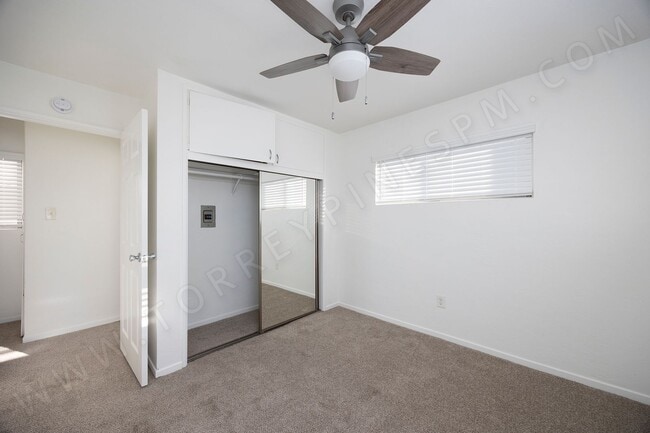 Building Photo - OPEN HOUSE: 12/20 1:30-2:30PM ~ Pacific Beach 2BR Townhome w/ Parking!