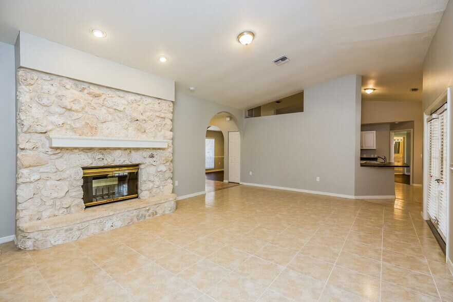 Building Photo - 4791 Placid Cir