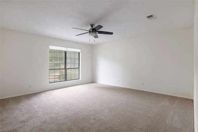 Building Photo - 611 Lido St