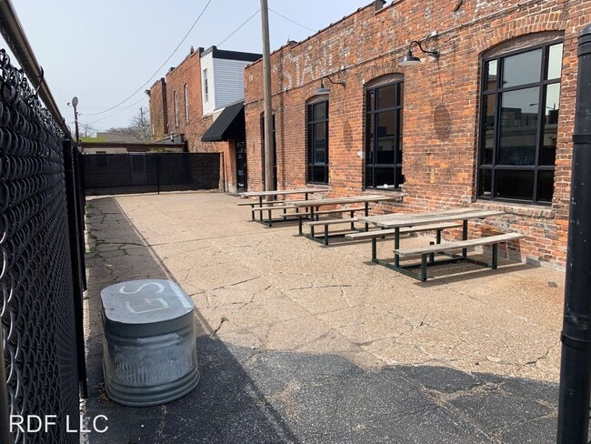 Building Photo - 1509-1511 N Harrison St