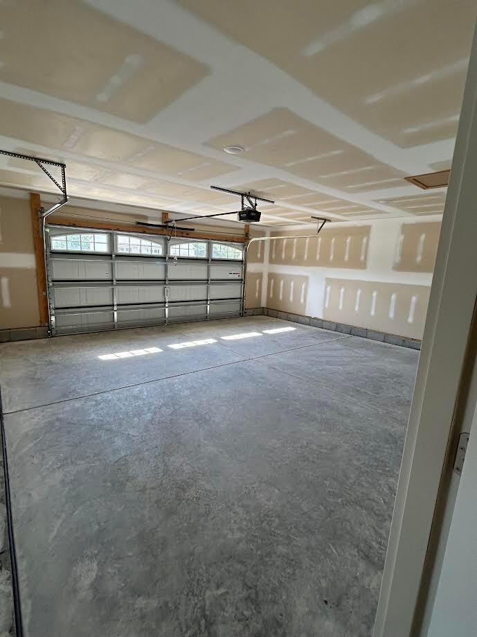 Building Photo - 403 Grand Oaks Dr
