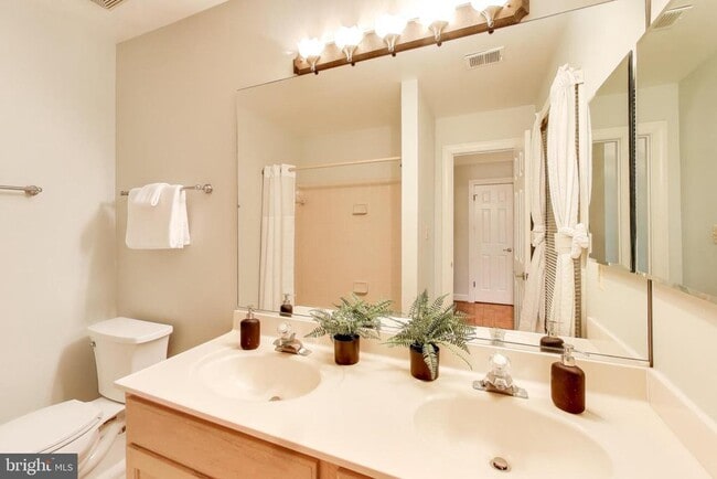 Building Photo - 7806 Fox Gate Ct