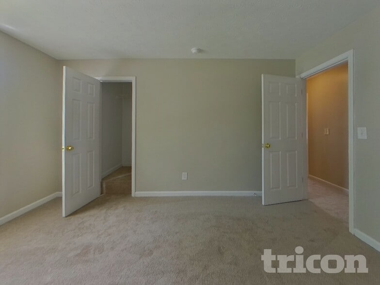 Building Photo - 750 Stonemill Manor