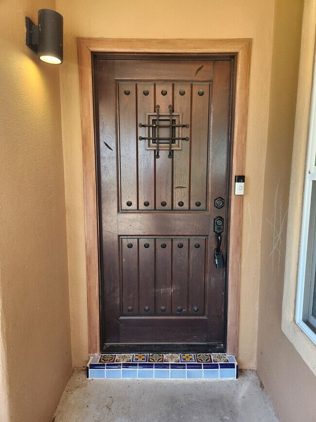 Building Photo - 1535 Vajillo Ln