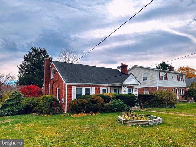 Building Photo - 412 Lee Pl