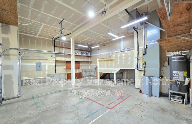 Building Photo - 7627 80th Ave NE