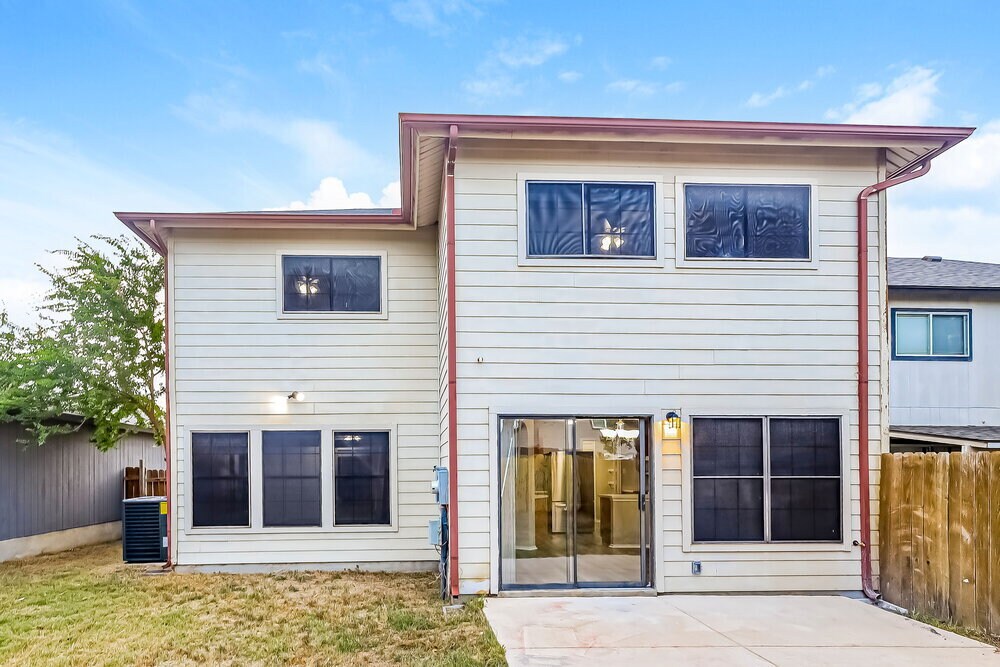 Building Photo - 2111 Paddle Creek