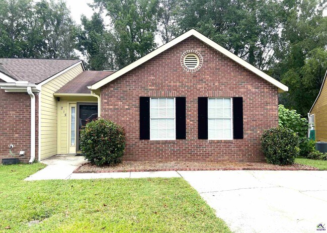 Primary Photo - 215 Johns Ct