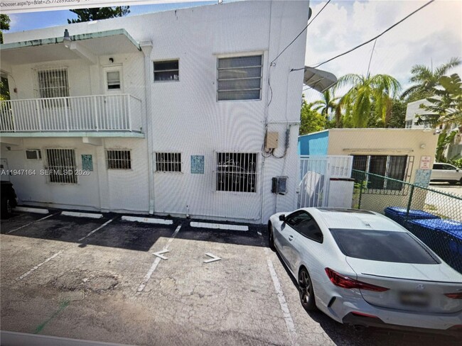 Building Photo - 323 Washington Ave