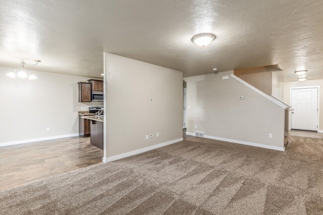 Building Photo - Comfort Meets Convenience in This Herriman...