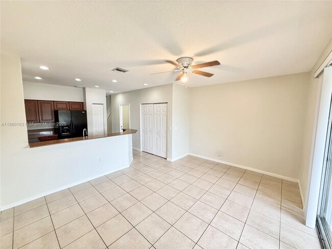 Building Photo - 8380 SW 25th Ct