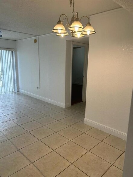 Building Photo - 4255 N University Dr