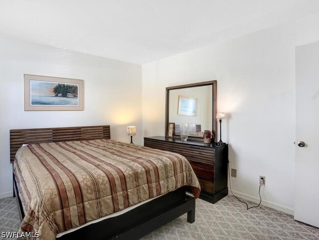 Building Photo - 4912 Tamiami Trl E