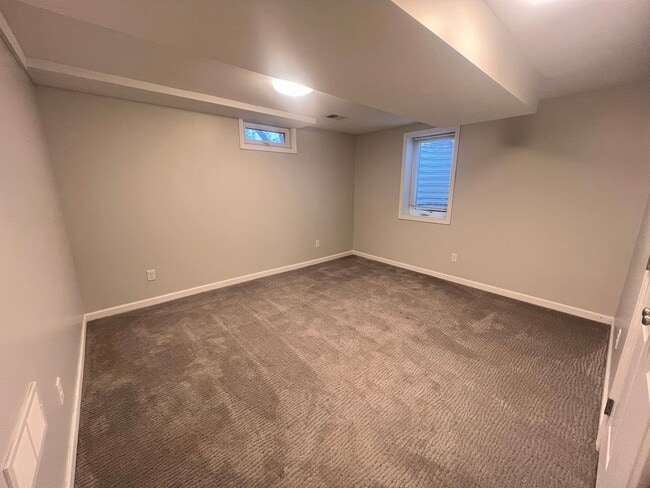 Building Photo - Four Bedroom Duplex in Jenison!