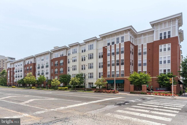 Building Photo - 2665 Prosperity Ave