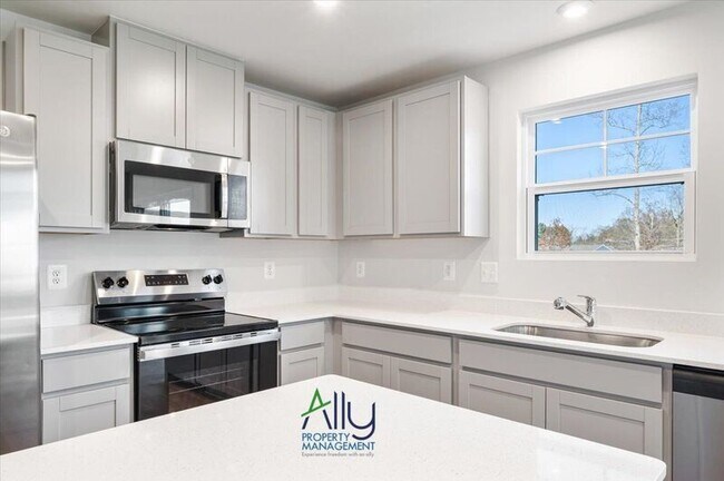 Building Photo - 54 Sophie Kathryn Dr