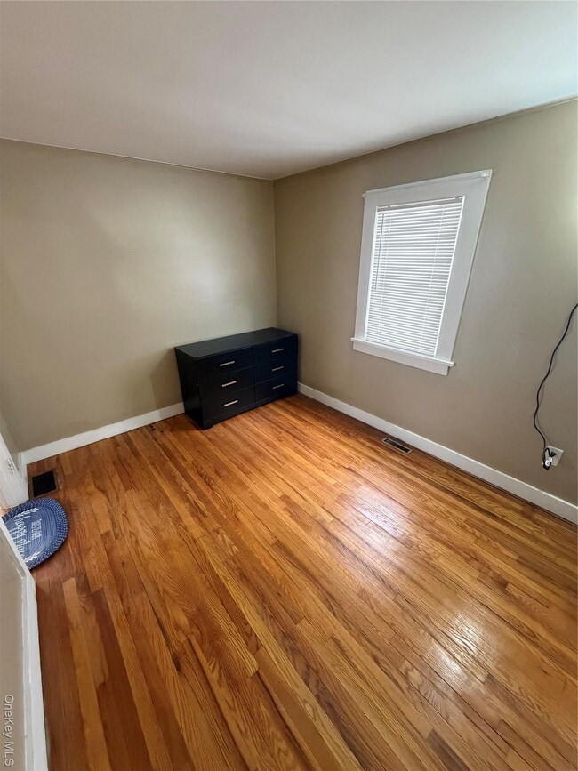 Building Photo - 216 Old Rte 22