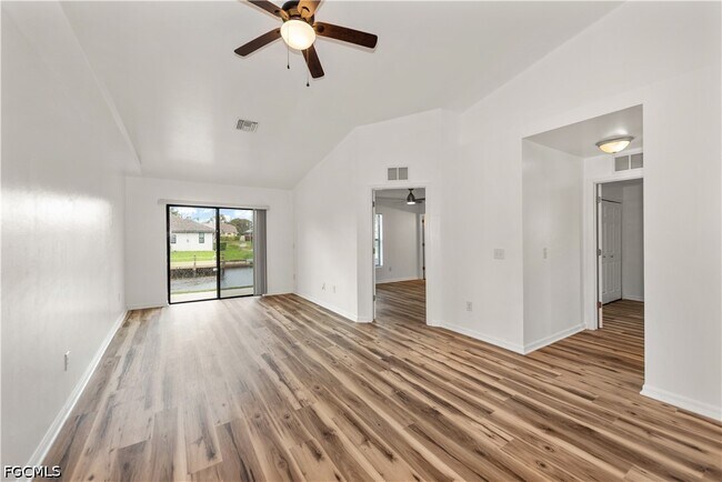 Building Photo - 3520 SW 17th Ave