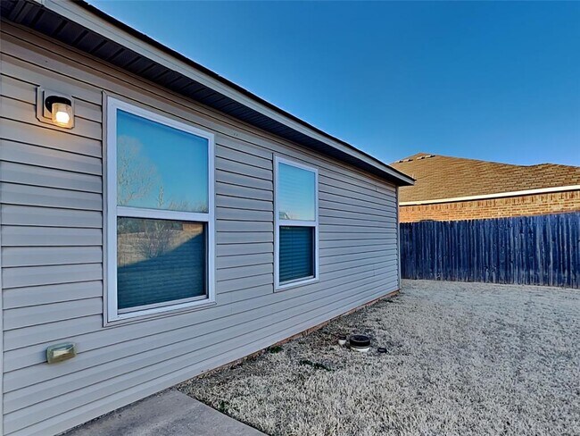 Building Photo - 13108 Bridgewater Ct