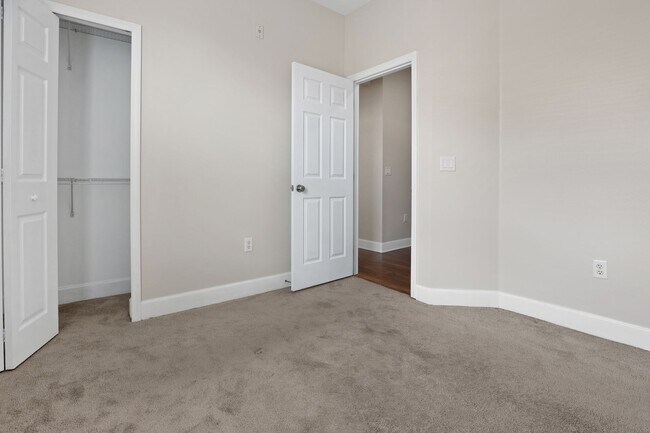 Building Photo - 8078 Moonstone Dr