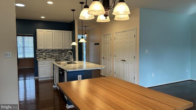 Building Photo - 148 Woodhaven Dr