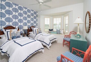 Building Photo - 846 9th Ave S