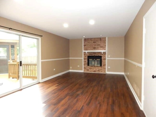 Building Photo - 1216 Calico Ave
